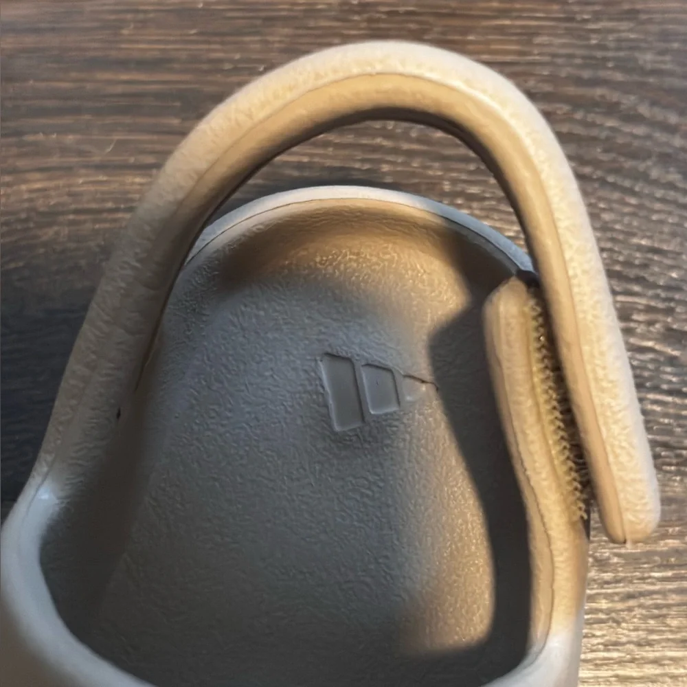 Yeezy infant Beige Slip-On Clogs size 5